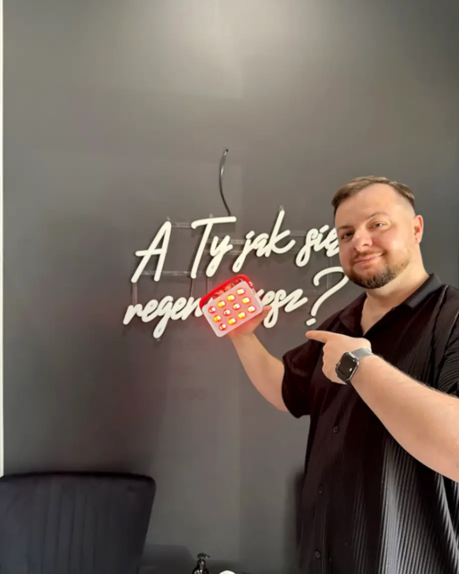 Rafal med en liten rödljuspanel